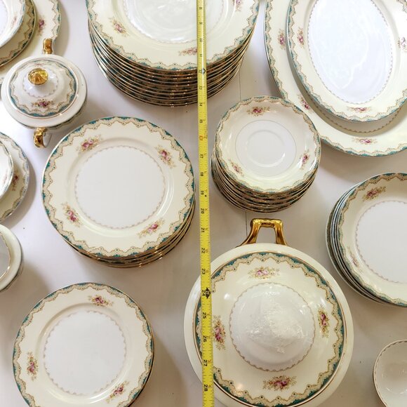 Vintage Meito China “Keepsake” Dinnerware Set – 1940s Japan – 12 Place Settings - Picture 16 of 17
